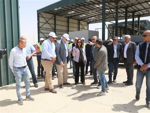 وزيرة “البيئة” تتفقد مصنع (إيكوم) للمخلفات والمجمع المتكامل بالعاشر من رمضان لضمان استمرار المعالجة بصورة آمنة