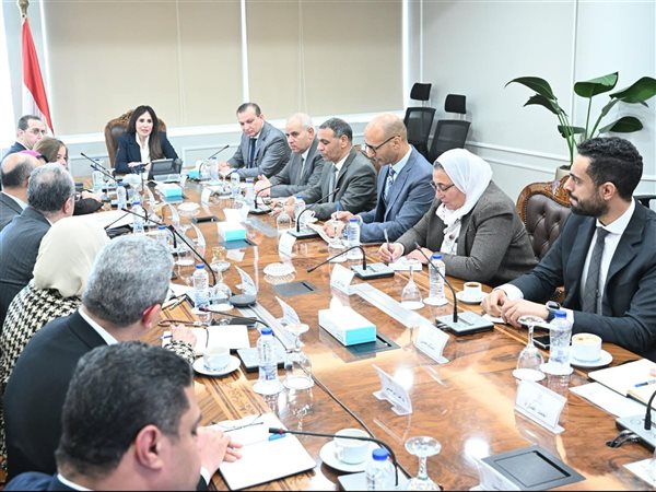 وزيرة الإسكان تبحث طرح وحدات سكنية بنظام الإيجار لتلبية احتياجات المواطنين 