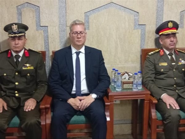 وزير البترول وقيادات القطاع يؤدون واجب العزاء في الشهيد المهندس حسام صادق بمسجد آل رشدان