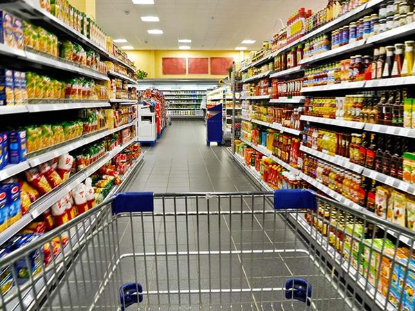 تباين أسعار السلع الأساسية في الأسواق اليوم.. لتر زيت عباد الشمس بـ94.21 جنيه