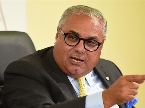 هاشم السيد: تنويع القطاعات وتوسيع المشاركة في سوق المال هدفنا من طرح الشركات الحكومية 