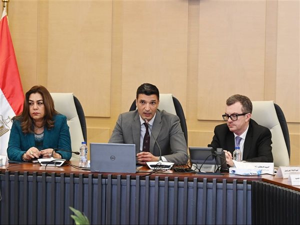 تحالف حكومي لتوطين الصناعة بالريف.. تفاصيل اجتماع الوزراء الأربعة حول مشروع 