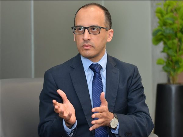 الحكومة تتسارع لمراجعة قانون الإدارة المحلية والتصالح بالبناء واستقرار النقد