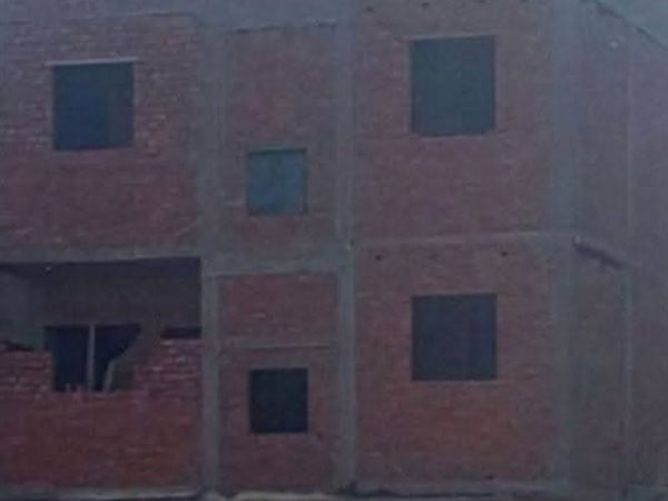 إستجابة فورية لشكاوى المواطنين وإزالة مخالفة بنائية في مهدها بمدينة حدائق أكتوبر