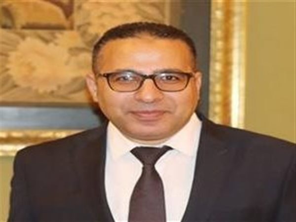 خبير اقتصادي يتوقع تراجع الدولار إلى 48 جنيهًا خلال أسبوعين