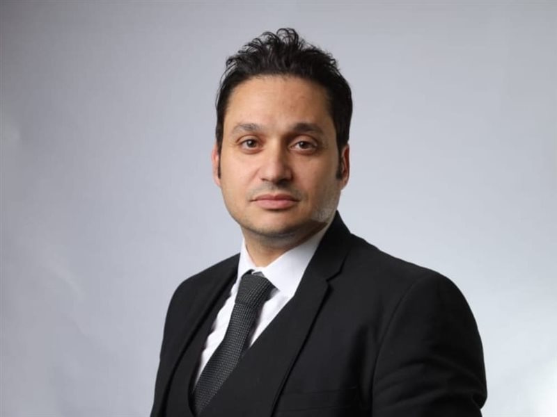 ايهاب عمر - العضو