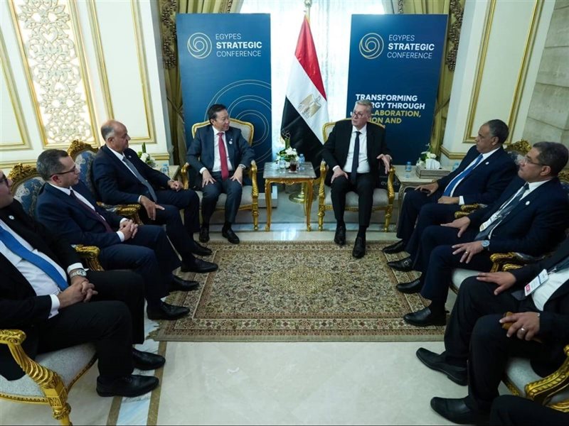 اجتماع وزير البترول مع شركة بي بي