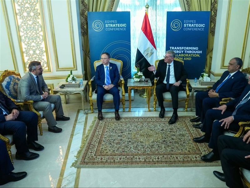 اجتماع وزير البترول