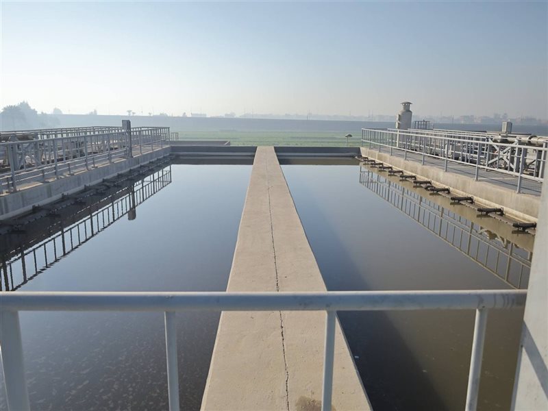 مياه البحيرة،