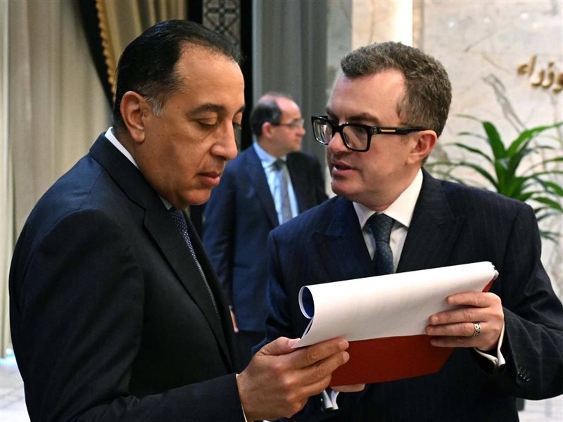  أحمد رستم، وزير التخطيط 