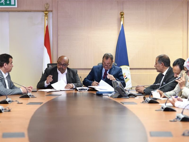 وزير السياحة والآثار