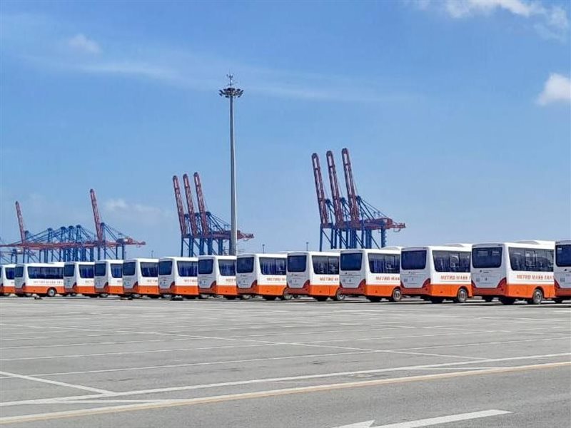 شحن 100 حافلة مصنعة محليًا