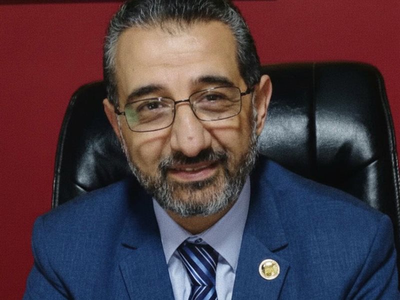 الدكتور عمرو السمدوني،