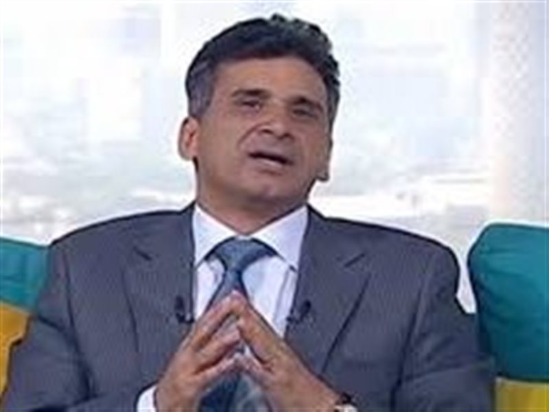 الدكتور ثروت راغب، أستاذ هندسة البترول والطاقة