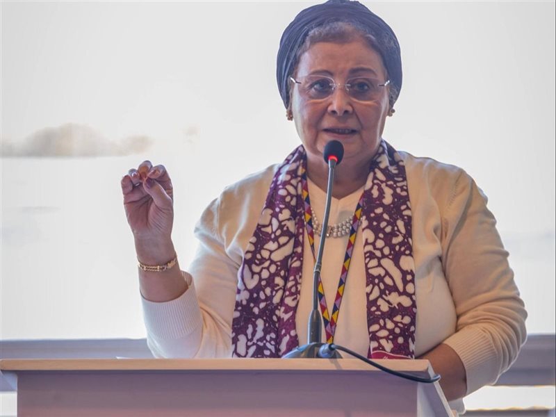 نائب وزير الصحة تلقي