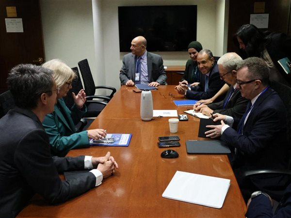 وزير الخارجية يبحث مع وكالة MIGA تعزيز ضمانات الاستثمار وجذب التمويل الأجنبي