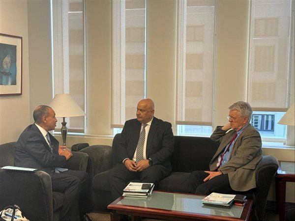 وزير الخارجية يبحث مع البنك الدولي تعزيز التعاون في إدارة المياه ومواجهة ندرتها