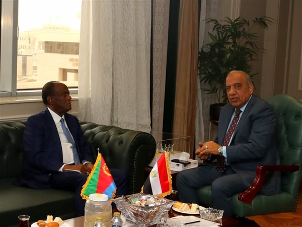 مصر واريتريا يبحثان سبل دعم وتعزيز التعاون والشراكة فى مجالات الطاقة المتجددة