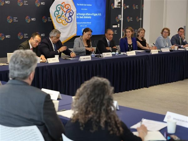 تعزيز الشراكة المصرية الأمريكية محور لقاء وزير الخارجية بمعهد الشرق الأوسط