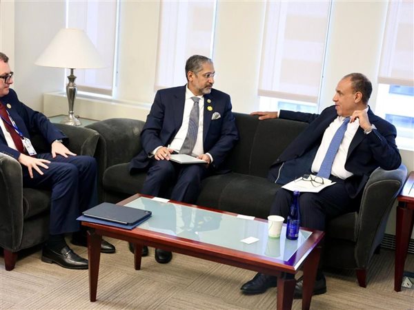 وزير الخارجية يبحث تعزيز التعاون مع المصرف العربي للتنمية الاقتصادية في أفريقيا