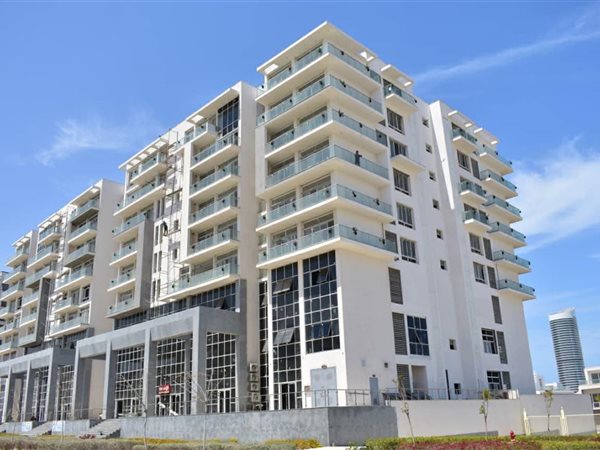 وزيرة الإسكان تتابع سير العمل بعددٍ من المشروعات الجاري تنفيذها بمدينة العلمين الجديدة ومارينا