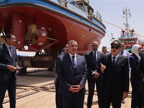 قناة السويس تدشن قاطرات بحرية جديدة ضمن طراز “عزيمة” لتعزيز أسطولها الملاحي