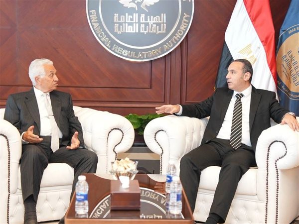 «الرقابة المالية» تعزز الاستثمار في الكوادر.. بروتوكول مع الأكاديمية العربية لدعم الشمول المالي والتحول الرقمي