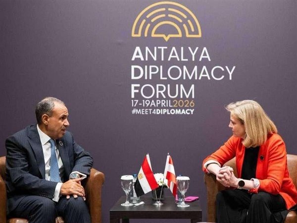 وزير الخارجية يبحث مع نظيرته النمساوية تعزيز التعاون الاقتصادي وتطورات الأوضاع الإقليمية