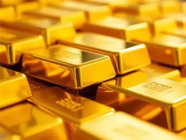 ذهب أم عقار؟ خبير اقتصادي يحدد الأفضل للاستثمار الآن