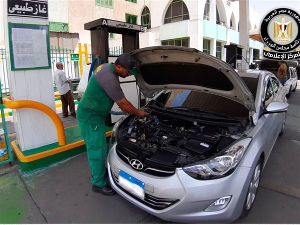 قفزة في النقل الأخضر.. تحويل 30 ألف سيارة للعمل بالغاز الطبيعي خلال 2025