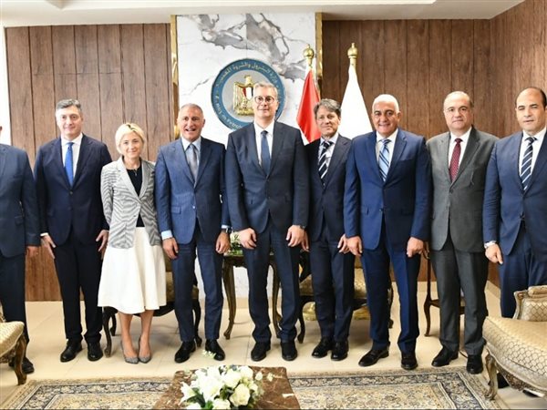 وزير البترول يبحث مع إيني الإيطالية تعزيز التعاون في الاستكشاف والإنتاج ومتابعة مشروعات الغاز في مصر