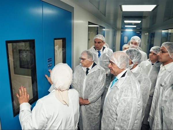 باستثمارات 500 مليون جنيه..افتتاح أحدث خط إنتاج لقطرات العين بمصنع «فاركو» بالإسكندرية