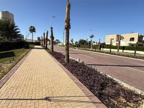 وزيرة الإسكان تتابع أعمال رفع كفاءة الطرق والتطوير بعددٍ من المدن الجديدة