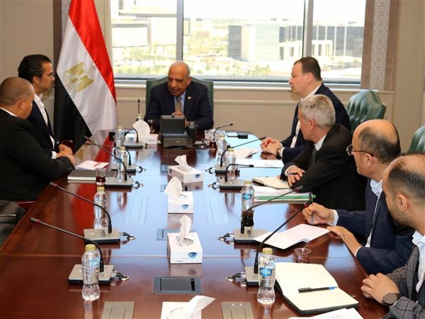 وزير الكهرباء يبحث مع تحالف حسن علام–إنفينيتي مشروعات طاقة متجددة بقدرة 2500 ميجاوات