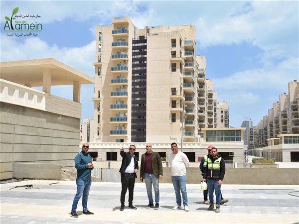 رئيس جهاز العلمين الجديدة يتفقد الحي اللاتيني وامتداد الداون تاون ويوجه بزيادة معدلات التنفيذ