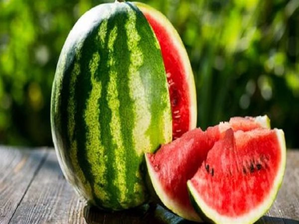 تراجع أسعار البطيخ بعد قفزة مفاجئة.. من 400 إلى 200 جنيه والبداية كانت السبب