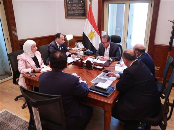تعزيز كفاءة المنظومة الصحية.. وزير 
