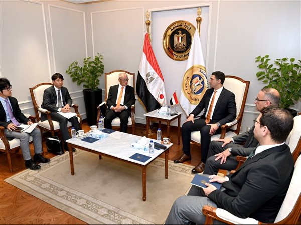 وزير الصناعة يبحث مع سفير اليابان بالقاهرة استثمارات بلاده في مصر حالياً والراغبة في التوسع
