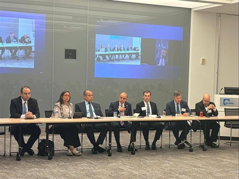 الدكتور محمد فريد وزير الاستثمار في واشنطن