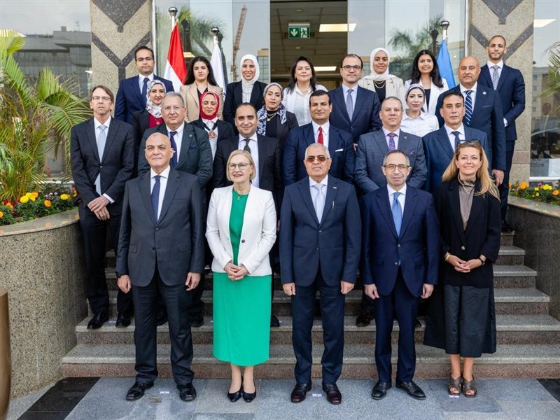 وفدًا رفيع المستوى