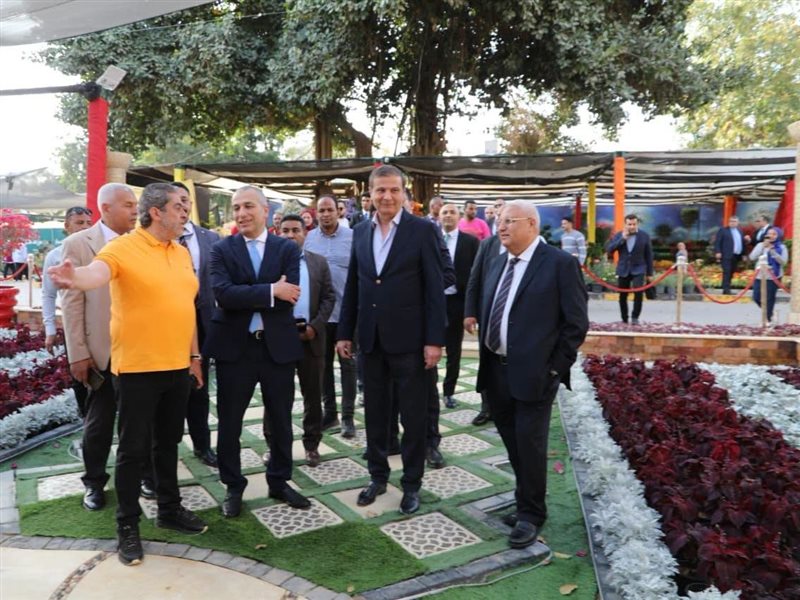 وزير الزراعة في معرض