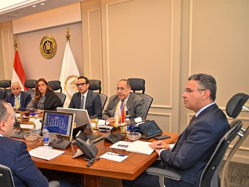 اجتماع وزير التموين