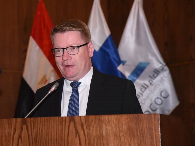  رئيس الوفد التجاري