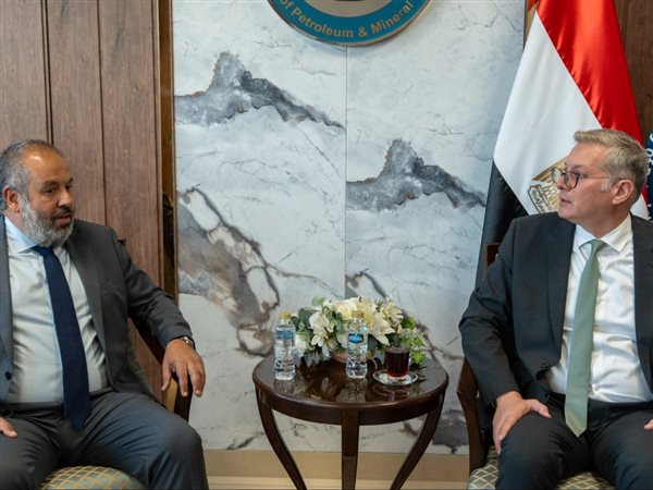 وزير البترول يتابع تنفيذ مشروع المجمع المتكامل للأسمدة الفوسفاتية وحمض الفوسفوريك بالسخنة
