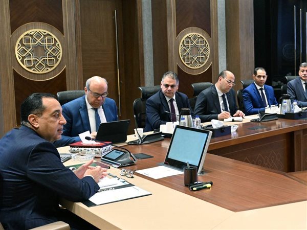 رئيس الوزراء: ضرورة تعزيز آليات دفع المزيد من الحركة السياحية الوافدة إلى مصر