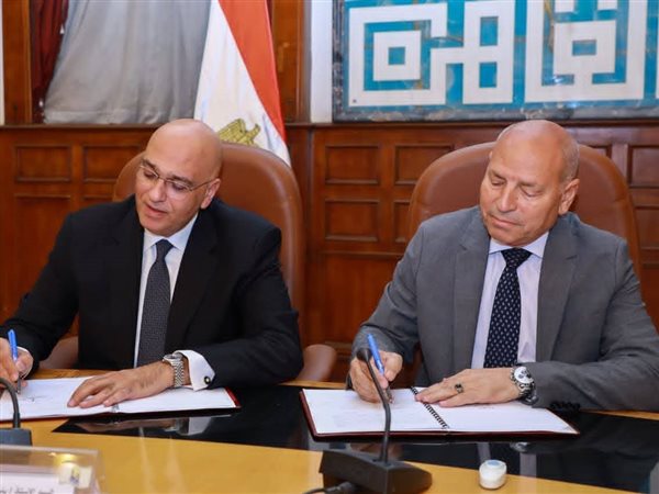 148مليون جنيه لمشروعات البنية الأساسية بالقاهرة..وتوقيع تمويل إضافي لتطوير عزبة خير الله