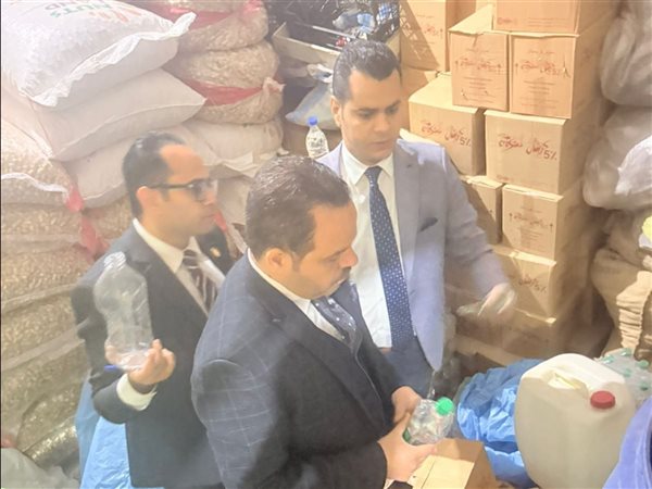 حماية المستهلك يسقط مصانع وهمية لخل ومياه “زمزم” وأعلاف فاسدة بالدقهلية
