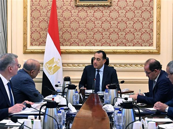 الوقود والطاقة النظيفة على طاولة الحكومة.. تحركات عاجلة لتأمين الكهرباء ودعم الإنتاج