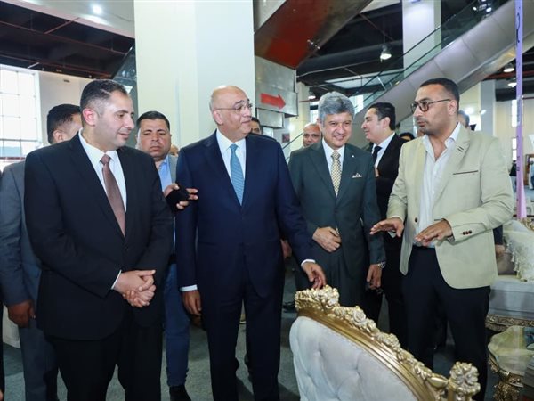 بمشاركة 84 عارضاً.. باسل رحمي ومحافظ دمياط يفتتحون معرض 