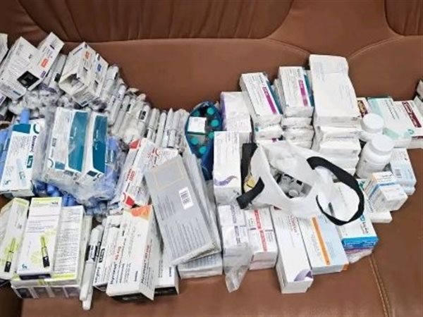 جمارك السلوم تضبط محاولة تهريب كمية من الأدوية البشرية الأجنبية الصنع